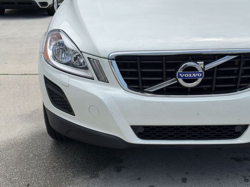 Used 2013 Volvo XC60 3.2 FWD image 11