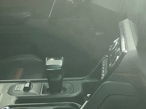 Used 2023 GMC Sierra 1500 AT4 w/ Technology Package image 5