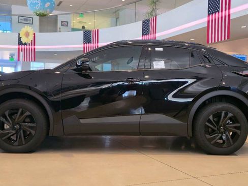 New 2026 Toyota C-HR image 6