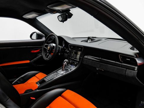 Used 2016 Porsche 911 GT3 RS image 40