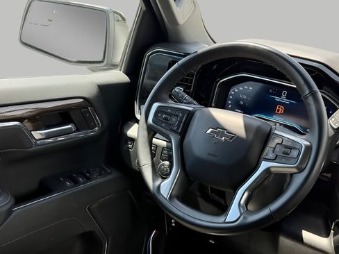 Used 2023 Chevrolet Silverado 1500 RST AWD/4WD image 13