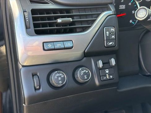 Used 2019 Chevrolet Suburban Premier image 28