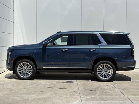 New 2026 Cadillac Escalade Luxury AWD/4WD image 4