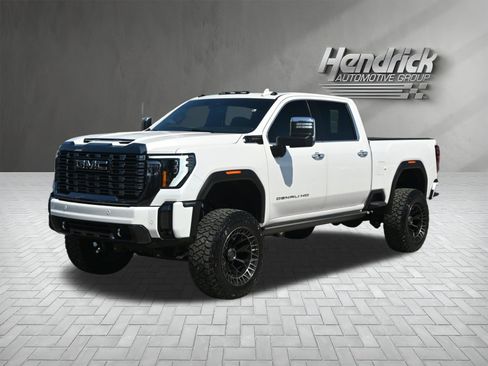 Used 2024 GMC Sierra 2500 Denali Ultimate AWD/4WD image 5