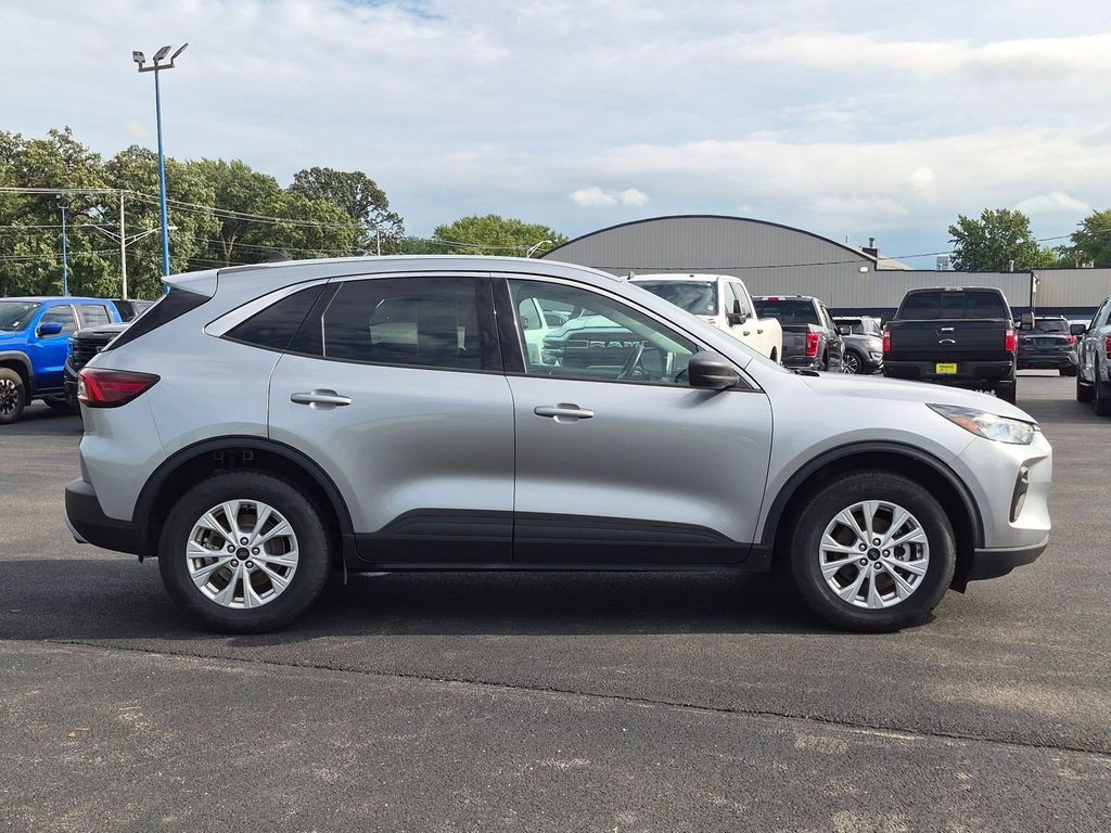 Used 2024 Ford Escape Active AWD/4WD image 8
