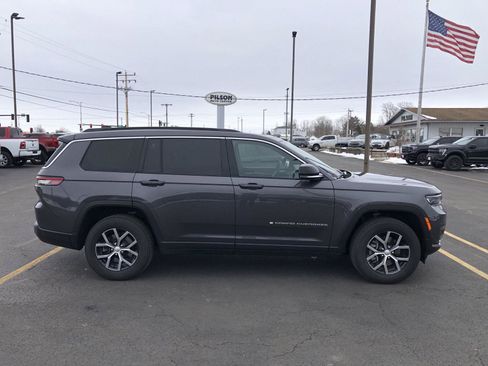 Used 2024 Jeep Grand Cherokee L Limited w/ Luxury Tech Group II image 29