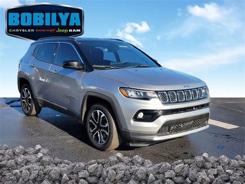 Used 2024 Jeep Compass Limited image 2