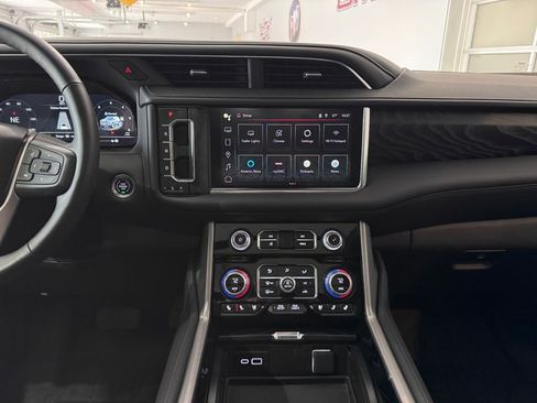 Certified 2024 GMC Yukon Denali AWD/4WD image 21