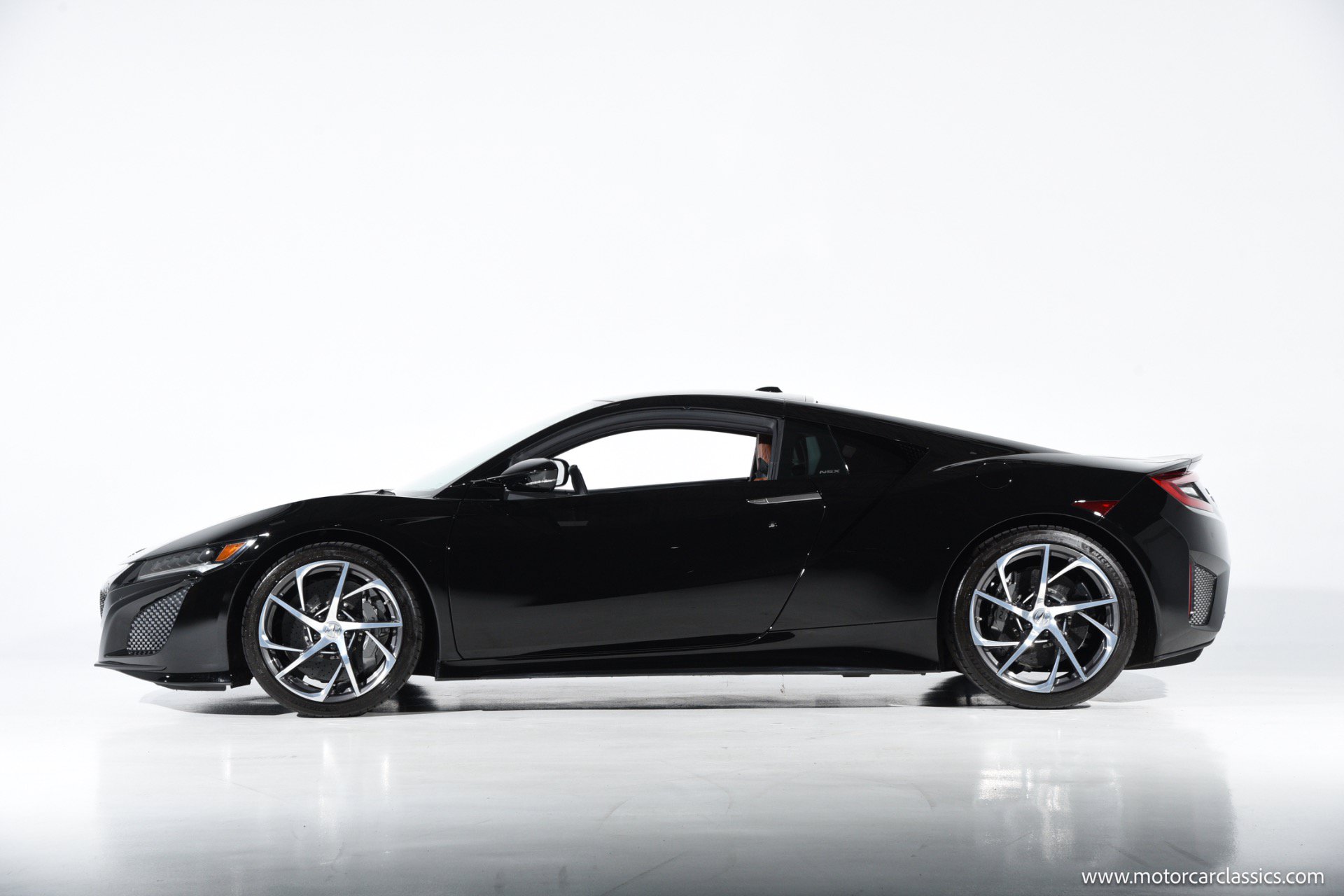Used 2018 Acura NSX AWD/4WD image 8