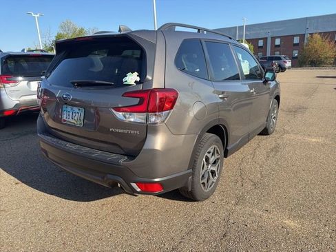 Used 2021 Subaru Forester Premium w/ Popular Package #1 image 3