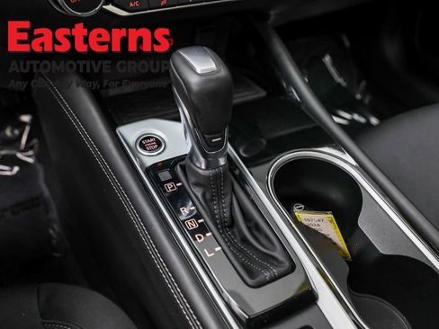 Used 2024 Nissan Altima 2.5 SV w/ SV Premium Package image 13