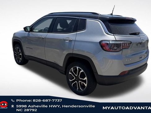 Used 2022 Jeep Compass Limited AWD/4WD image 3