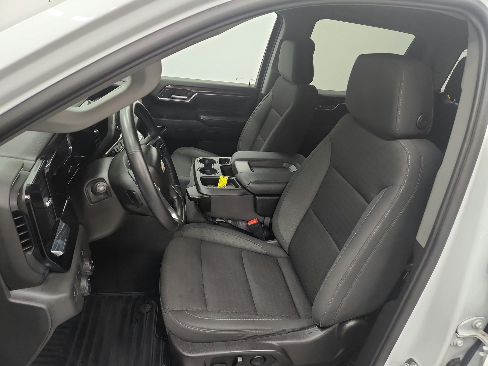 Used 2024 Chevrolet Silverado 1500 LT AWD/4WD image 19