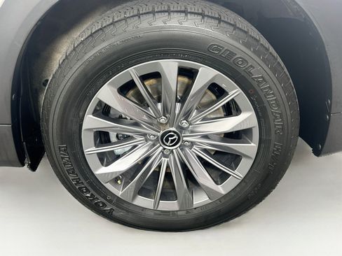 Used 2025 MAZDA CX-90 Plug-In Hybrid w/ Preferred AWD/4WD image 11