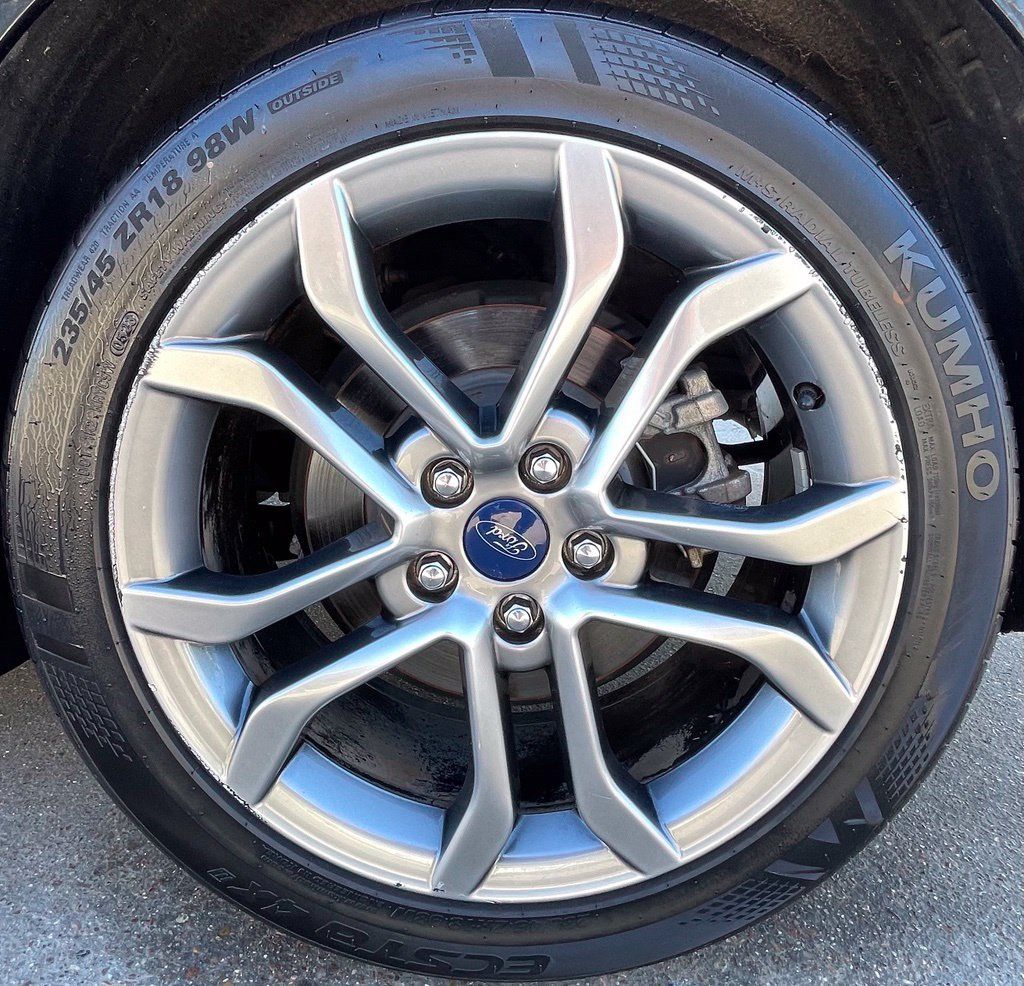 Used 2017 Ford Fusion SE w/ Equipment Group 201A FWD image 12