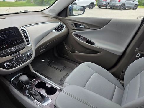Used 2021 Chevrolet Malibu LT image 29