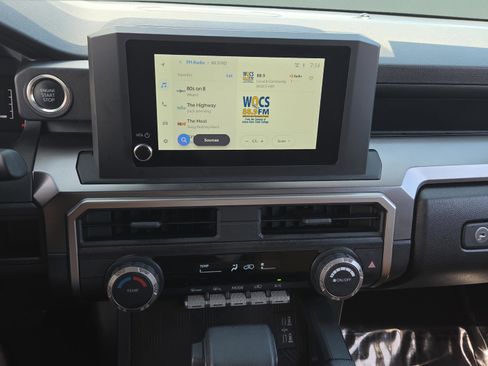 Used 2025 Toyota 4Runner SR5 image 30