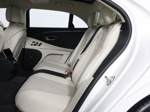New 2026 Bentley Flying Spur Plug-In Hybrid image 26