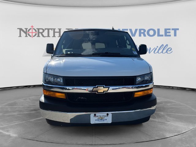 Used 2025 Chevrolet Express 3500 LT w/ LT Preferred Equipment Group RWD image 8
