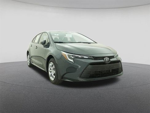 New 2026 Toyota Corolla LE image 30