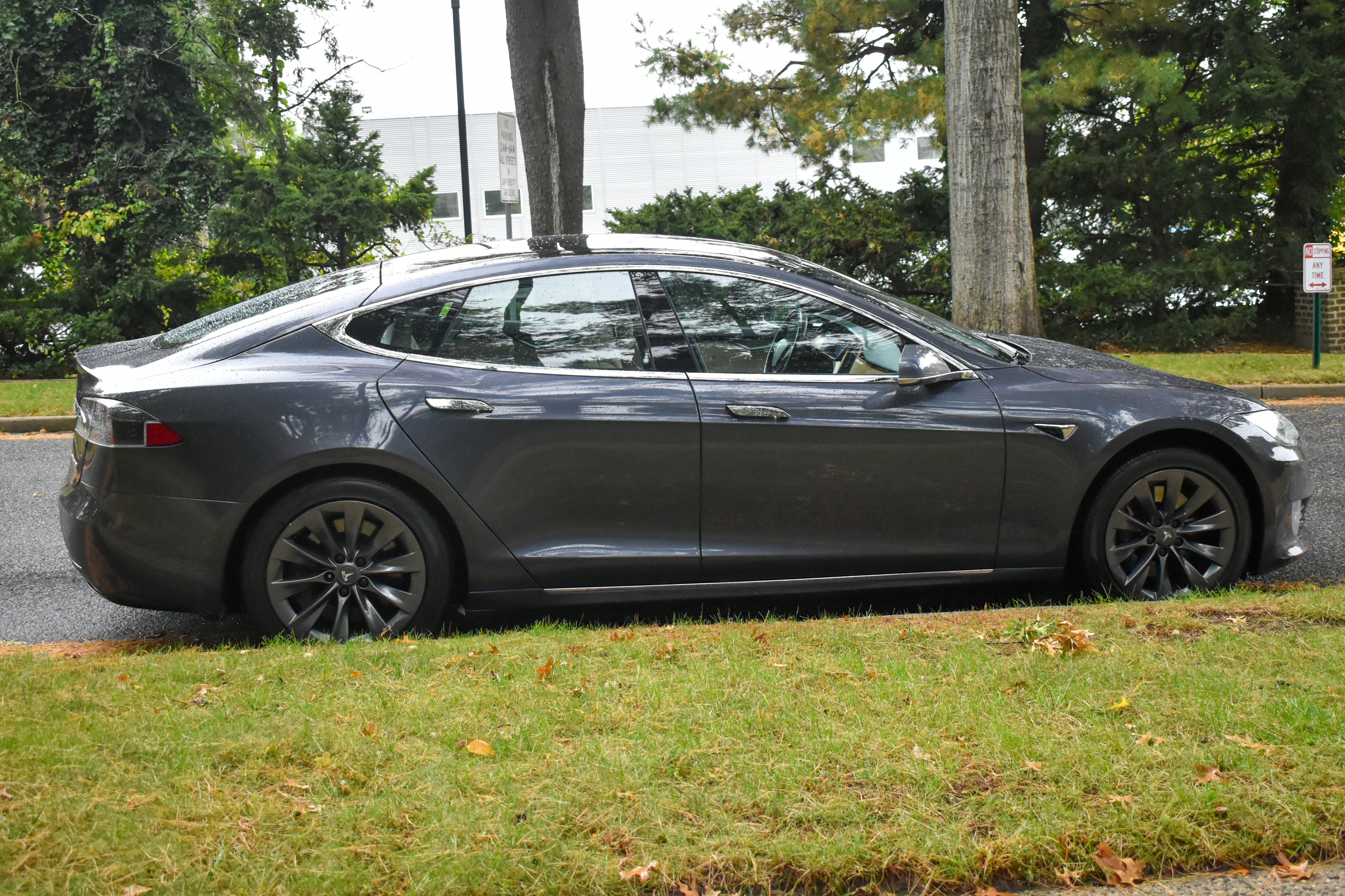 Used 2020 Tesla Model S Long Range AWD/4WD image 9