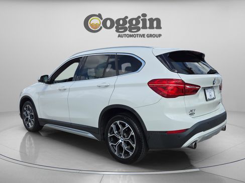 Used 2020 BMW X1 sDrive28i w/ Convenience Package FWD image 3