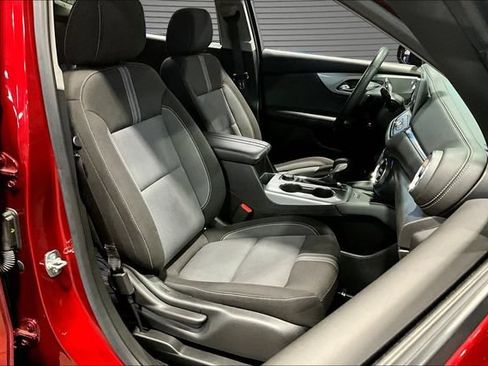 Certified 2024 Chevrolet Blazer LT w/ Convenience Package FWD image 27