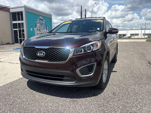 Used 2016 Kia Sorento FWD image 7