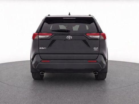 Used 2025 Toyota RAV4 XLE AWD/4WD image 7