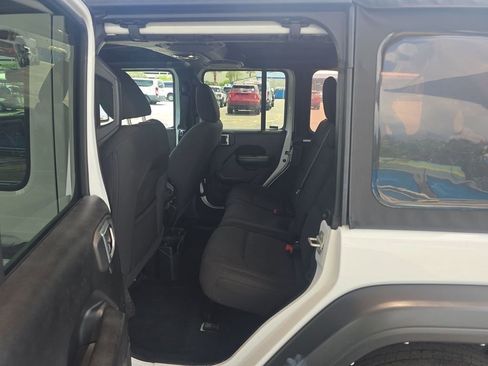 Used 2023 Jeep Wrangler Unlimited Sport AWD/4WD image 5