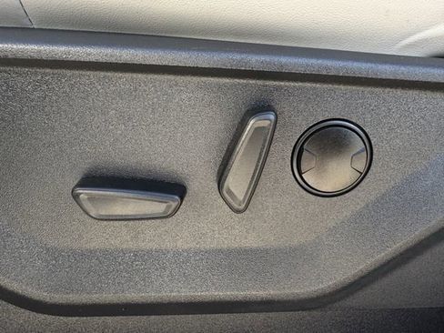 Certified 2025 Ford Expedition Active image 27