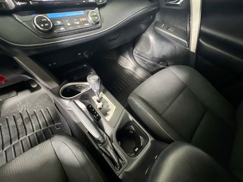 Used 2016 Toyota RAV4 XLE FWD image 25