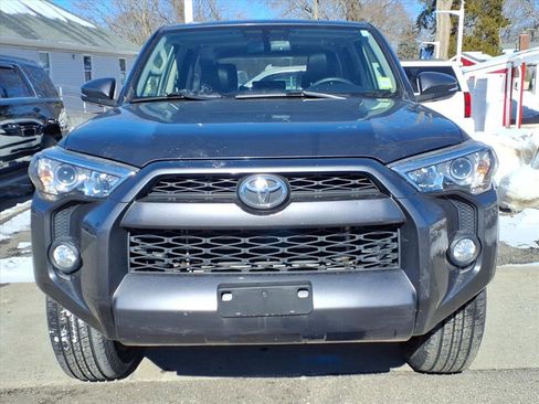 Used 2018 Toyota 4Runner SR5 Premium image 2