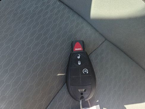 Used 2013 RAM 1500 Express image 28