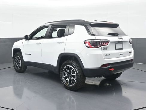New 2026 Jeep Compass Trailhawk image 4