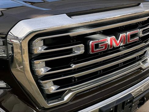 Used 2019 GMC Sierra 1500 SLT w/ SLT Premium Plus Package image 28