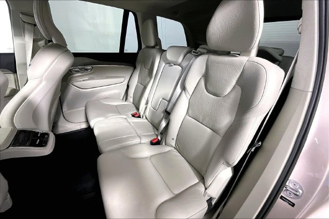 Used 2023 Volvo XC90 B6 Plus AWD/4WD image 27