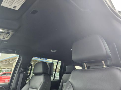 Used 2023 Chevrolet Suburban Z71 AWD/4WD image 26