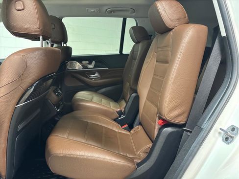 Used 2024 Mercedes-Benz GLS 450 4MATIC image 26