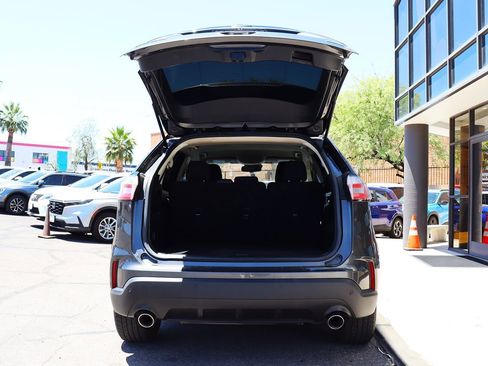 Used 2020 Ford Edge SE FWD image 22