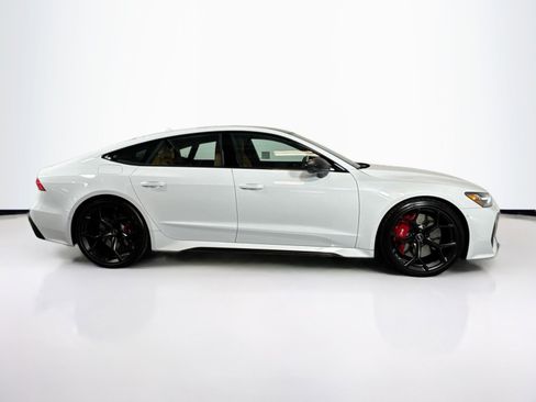 Used 2024 Audi RS 7 Performance image 8