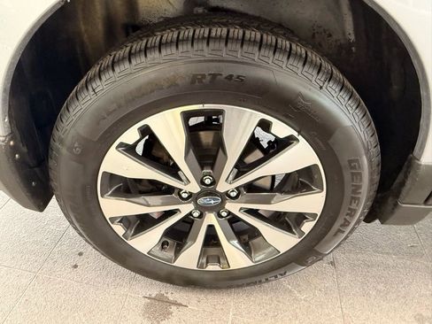 Used 2017 Subaru Outback 3.6R Limited image 47