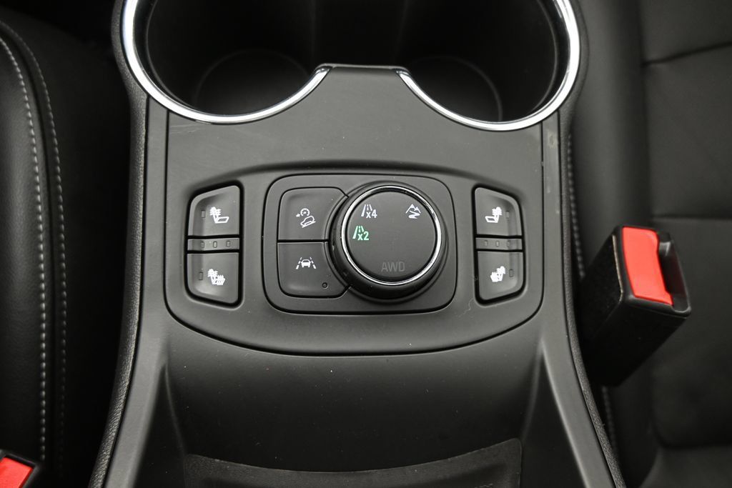 Used 2024 GMC Terrain SLT w/ LPO, Floor Liner Package AWD/4WD image 32