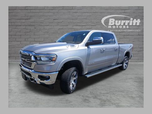 Used 2022 RAM 1500 Laramie AWD/4WD image 1
