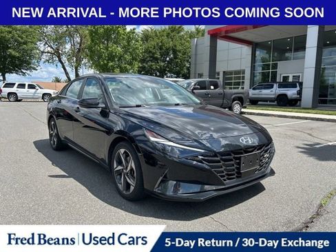Used 2021 Hyundai Elantra Limited w/ Cargo Package FWD image 1