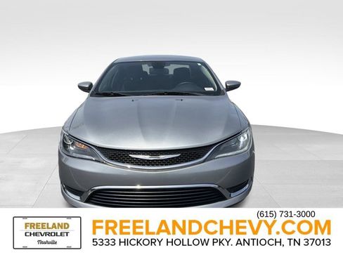Used 2015 Chrysler 200 Limited w/ Convenience Group FWD image 9