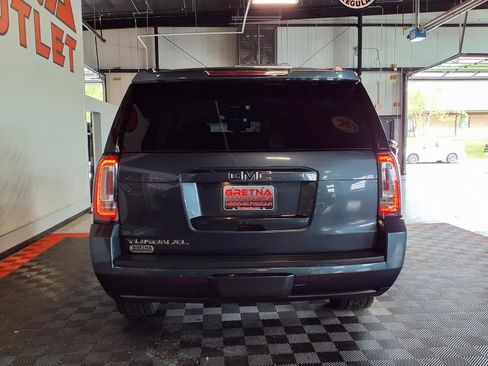 Used 2019 GMC Yukon XL SLT w/ Open Road Package AWD/4WD image 5