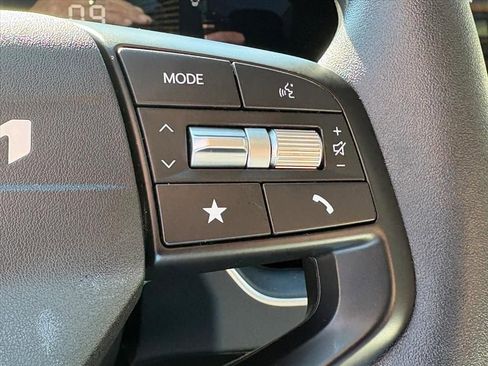 Used 2025 Kia K4 LXS image 12