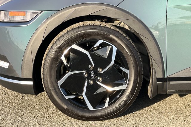 Certified 2024 Hyundai Ioniq 5 SEL RWD image 35