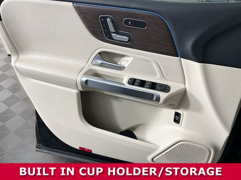 Used 2021 Mercedes-Benz GLB 250 4MATIC image 19